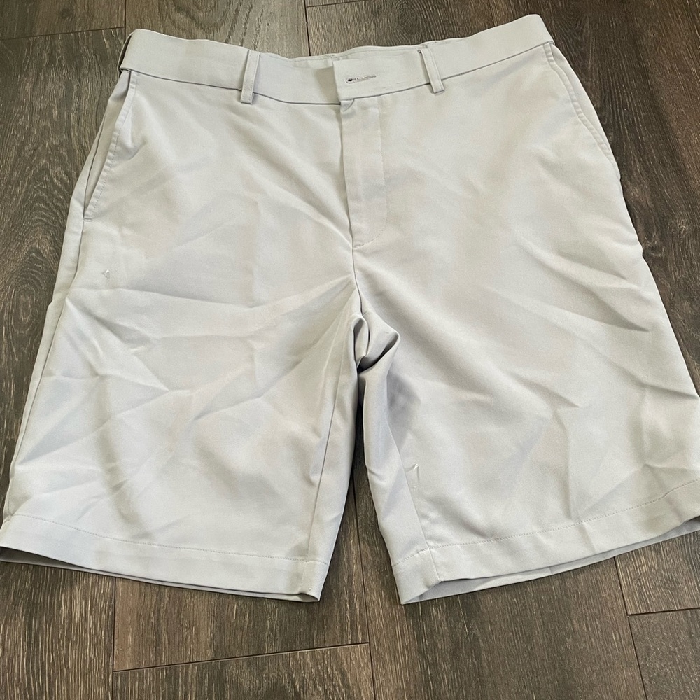 Mens golf shorts